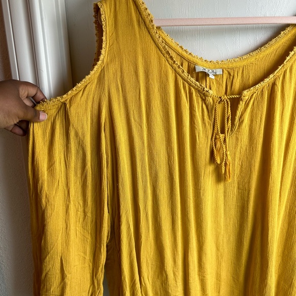 Women’s blouse - Picture 2 of 4